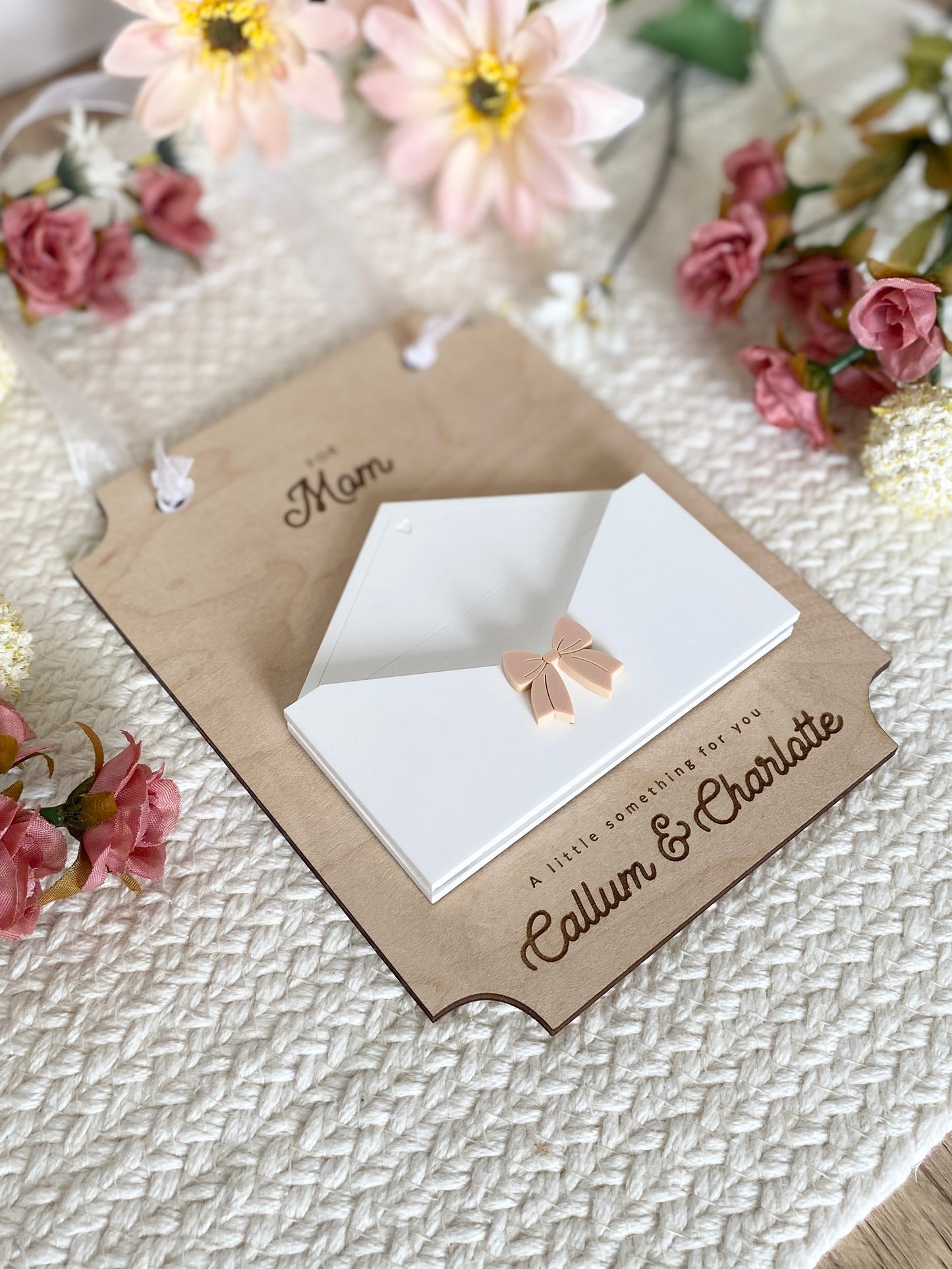 Personalized Flower & Note Holder for Mom or Grandma | Kids Keepsake Gift