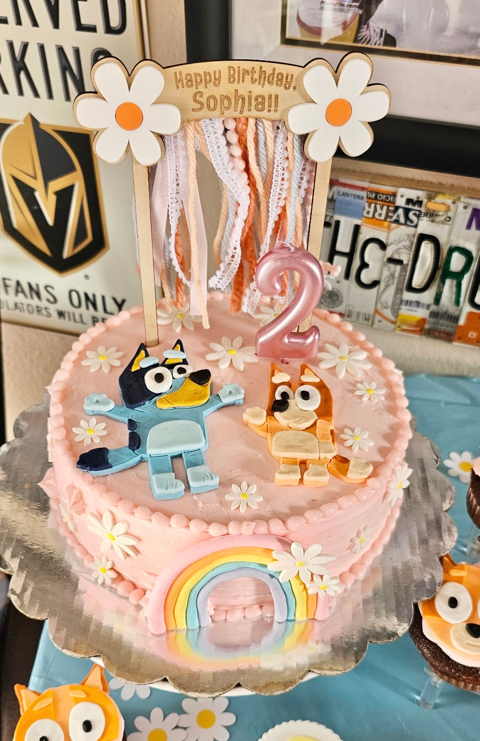 Daisy Fringe Cake Topper