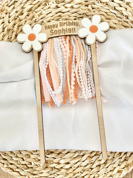 Daisy Fringe Cake Topper