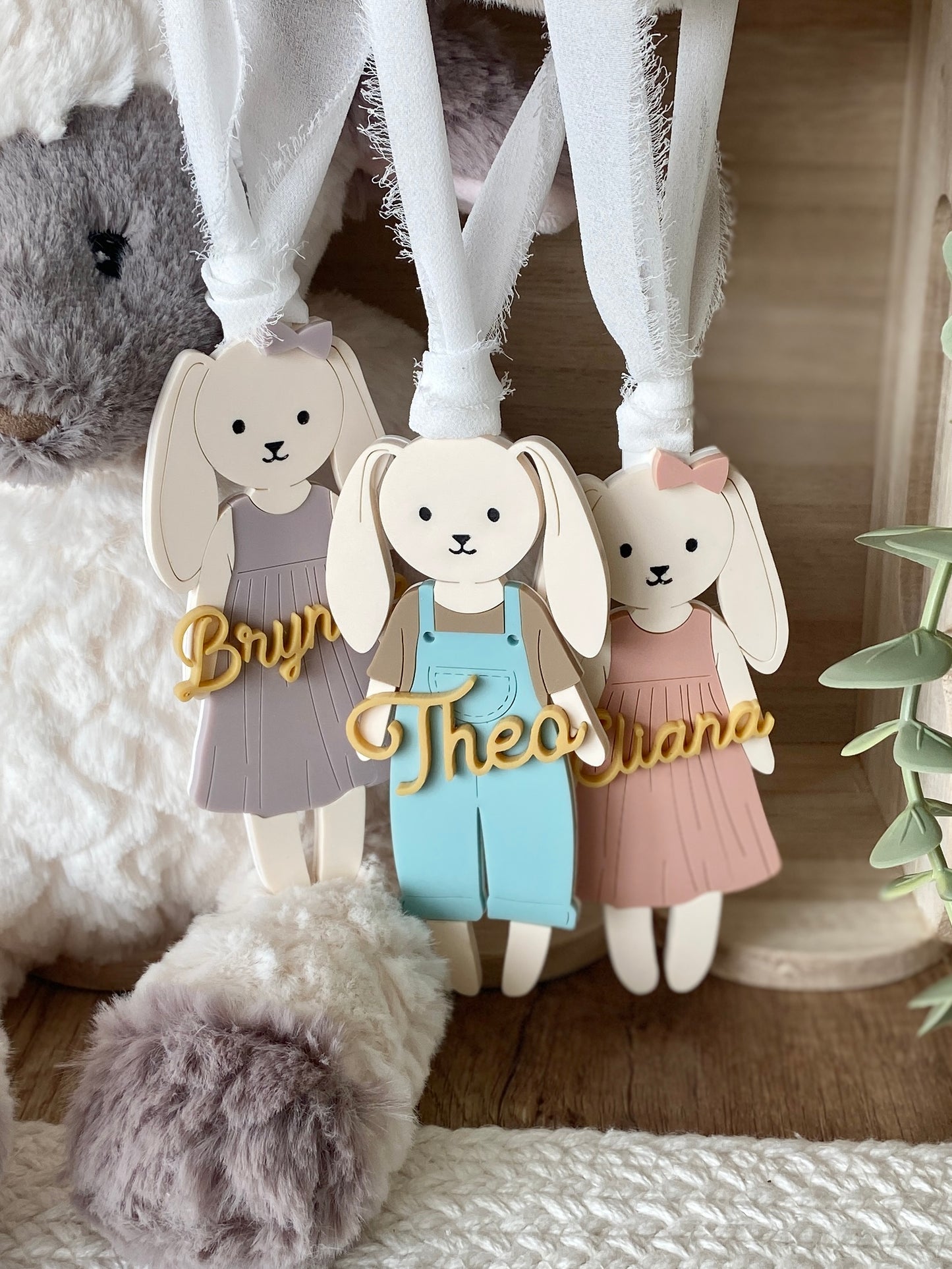Personalized Easter Basket Tag – Floppy Ear Bunny