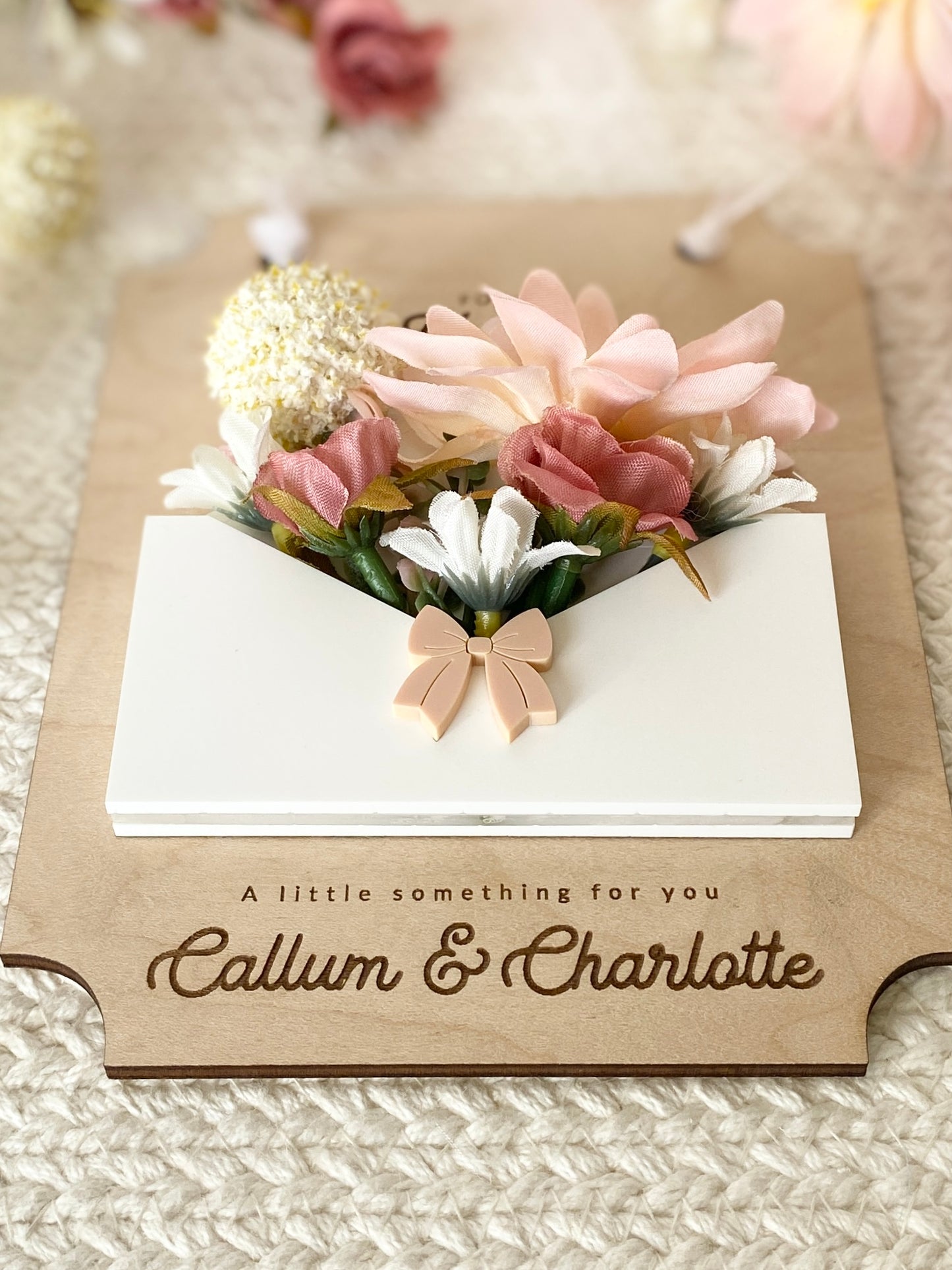 Personalized Flower & Note Holder for Mom or Grandma | Kids Keepsake Gift