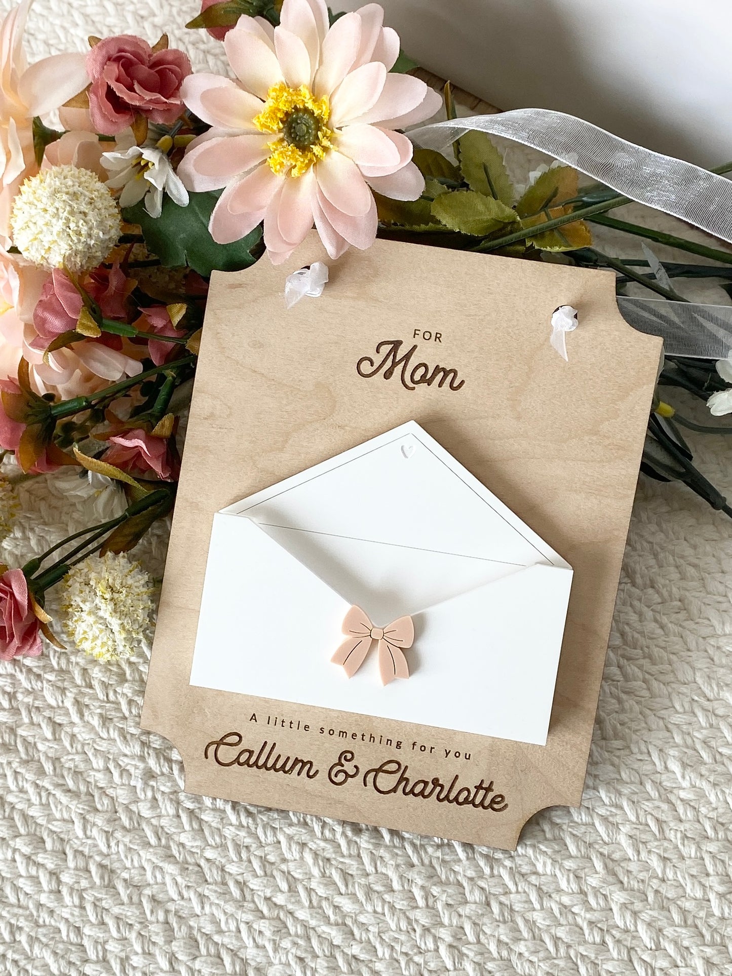 Personalized Flower & Note Holder for Mom or Grandma | Kids Keepsake Gift