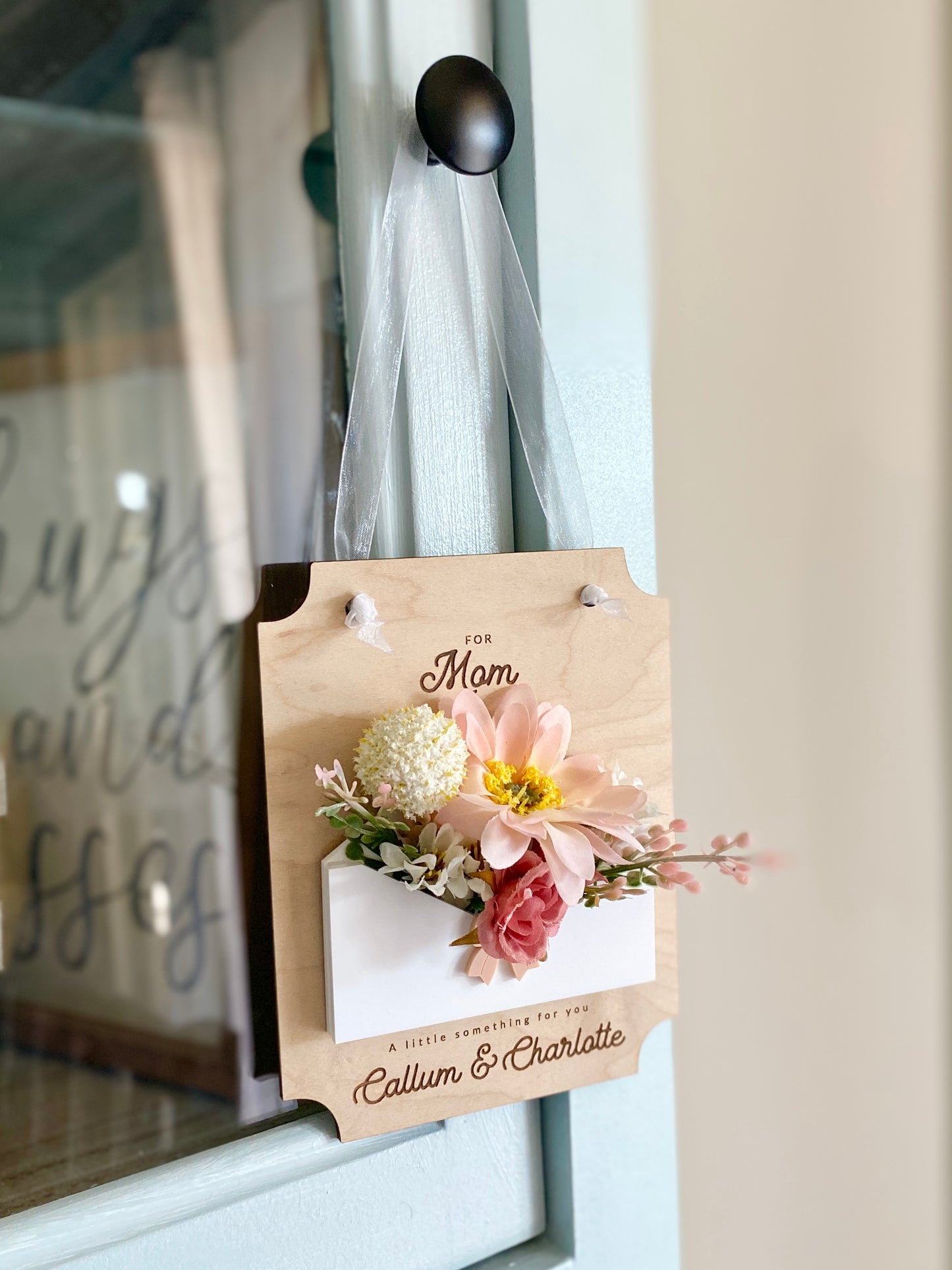 Personalized Flower & Note Holder for Mom or Grandma | Kids Keepsake Gift