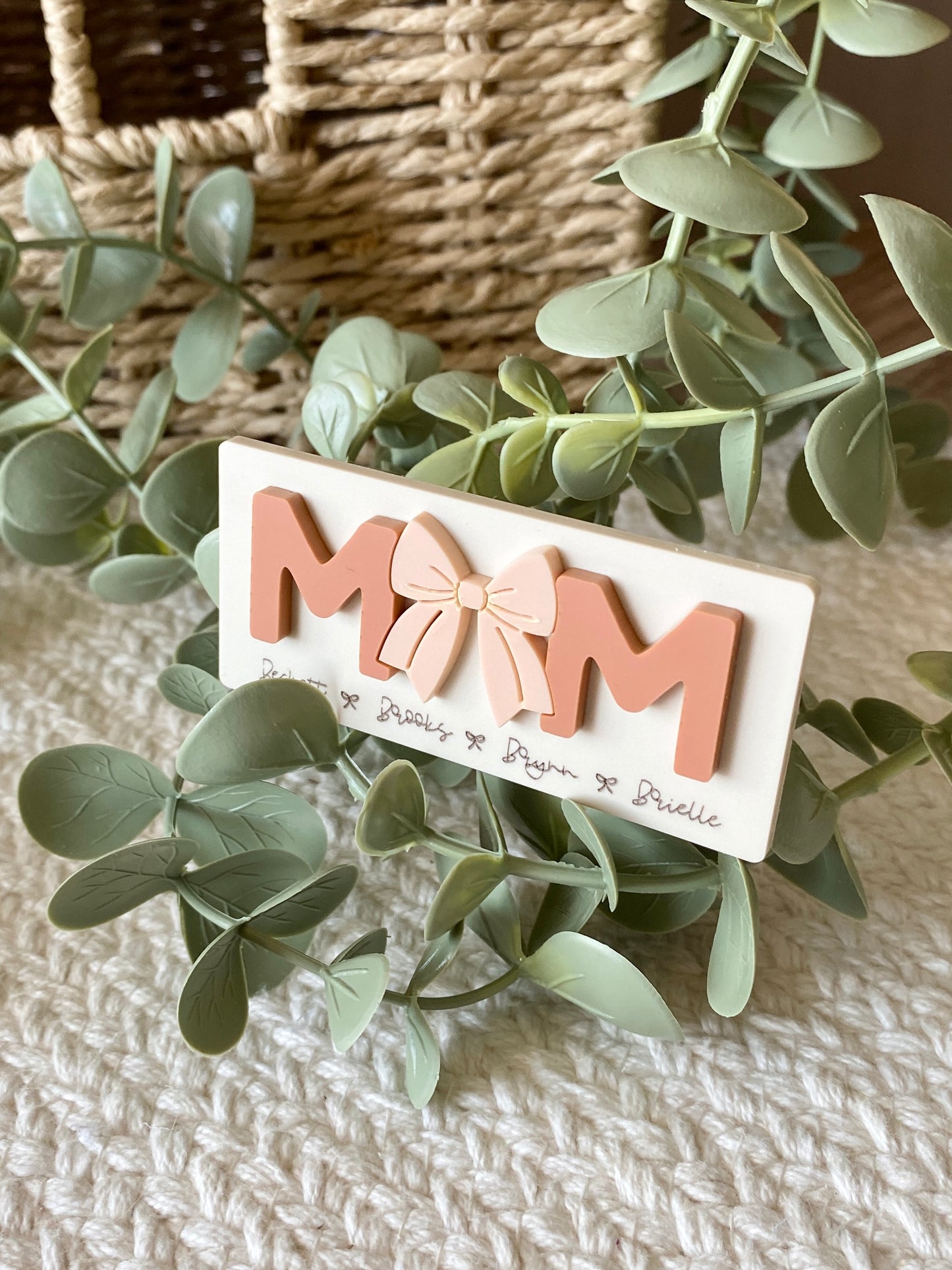 Personalized Mom or Mama Fridge Magnet with Kids Names