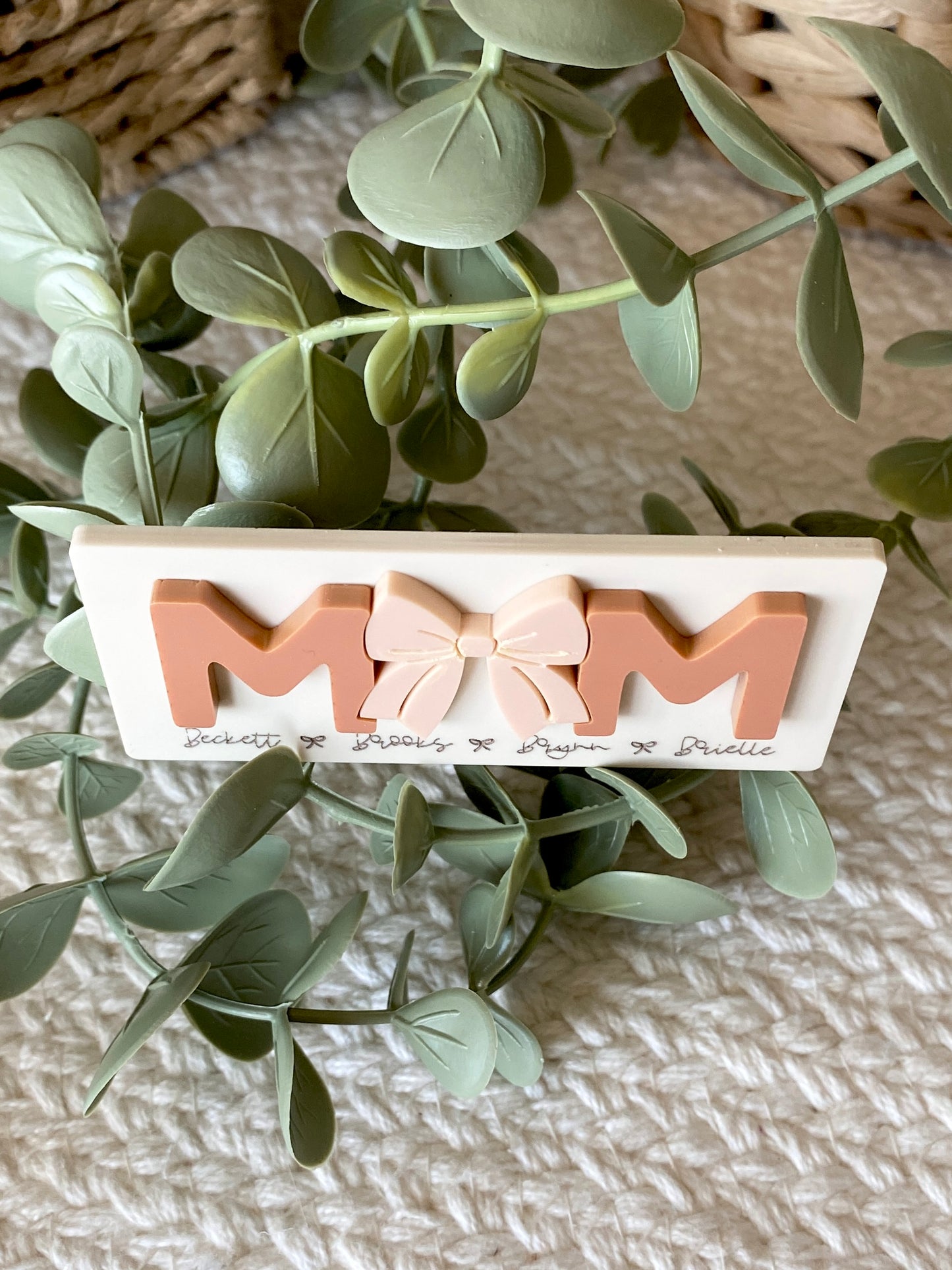 Personalized Mom or Mama Fridge Magnet with Kids Names