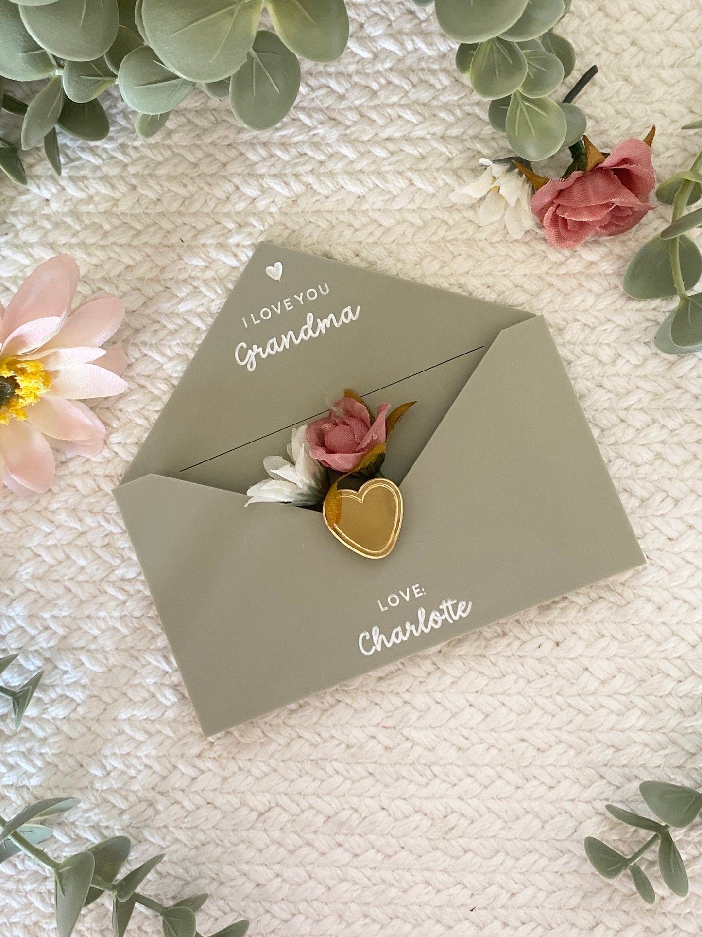 Personalized Envelope Magnet for Mom or Grandma | Kids Note & Flower Holder Keepsake