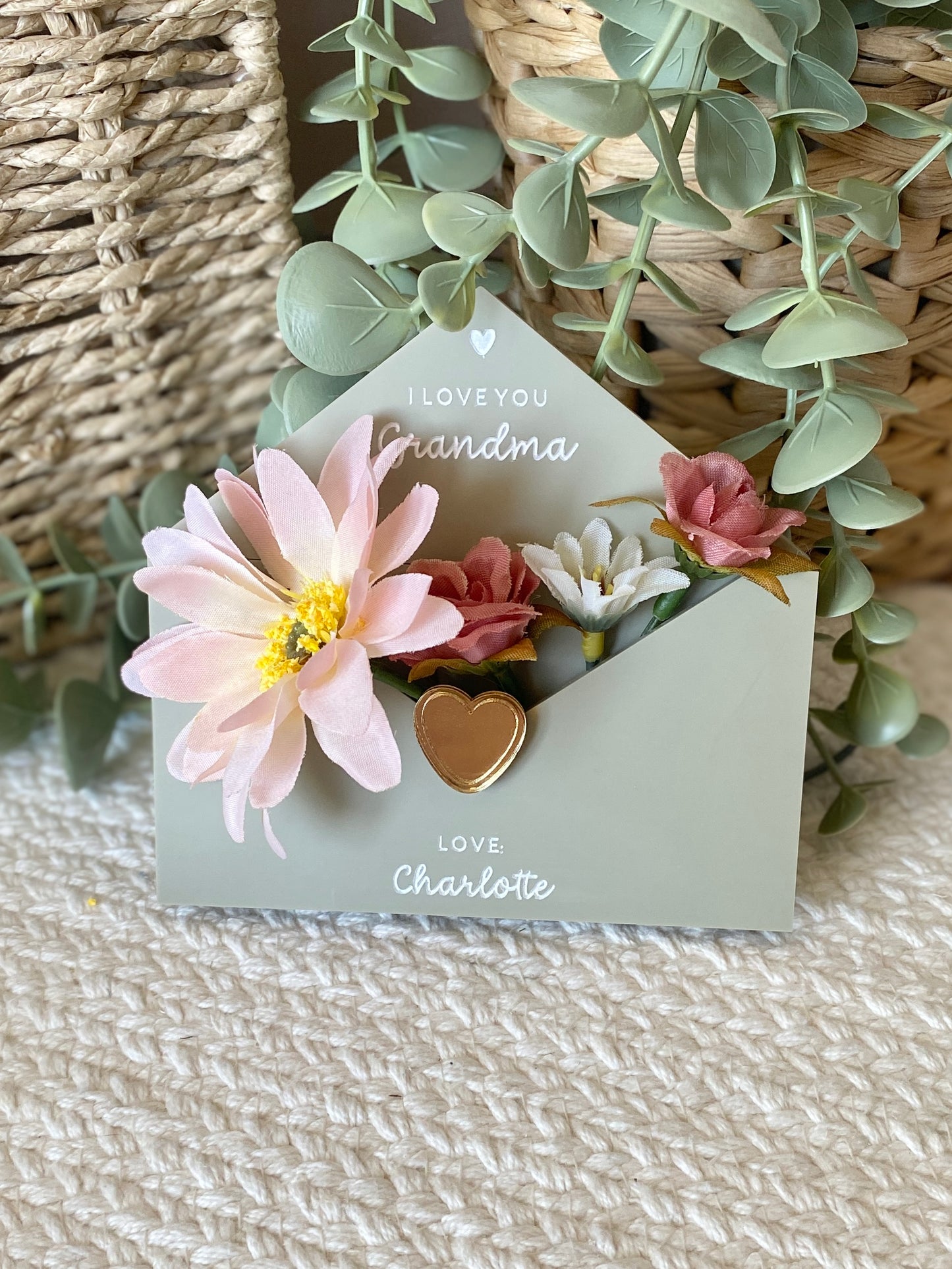 Personalized Envelope Magnet for Mom or Grandma | Kids Note & Flower Holder Keepsake