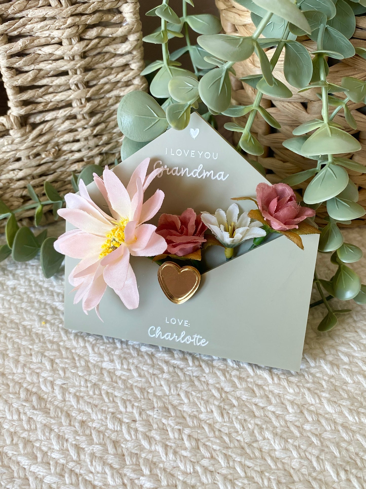 Personalized Envelope Magnet for Mom or Grandma | Kids Note & Flower Holder Keepsake