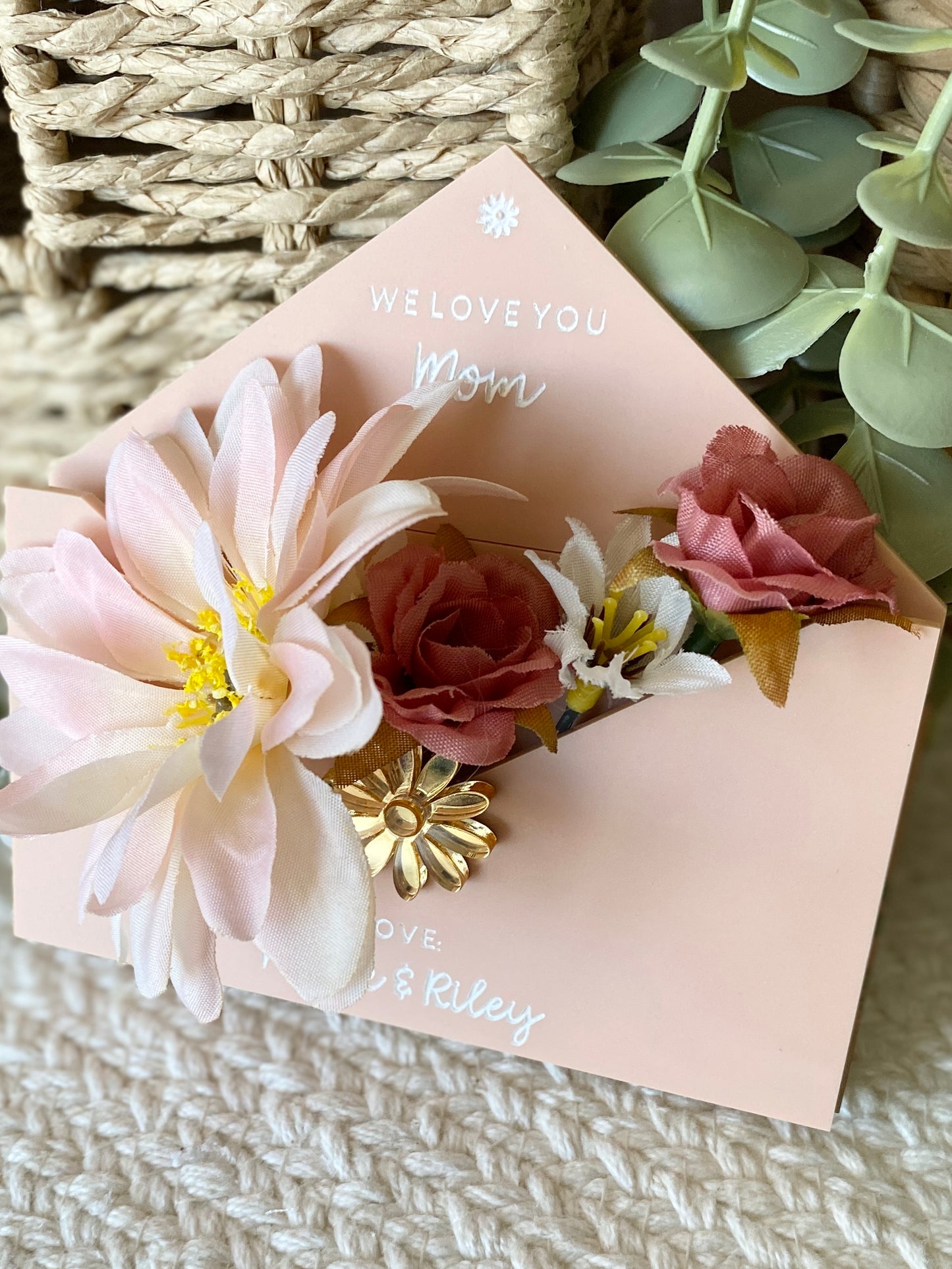Personalized Envelope Magnet for Mom or Grandma | Kids Note & Flower Holder Keepsake