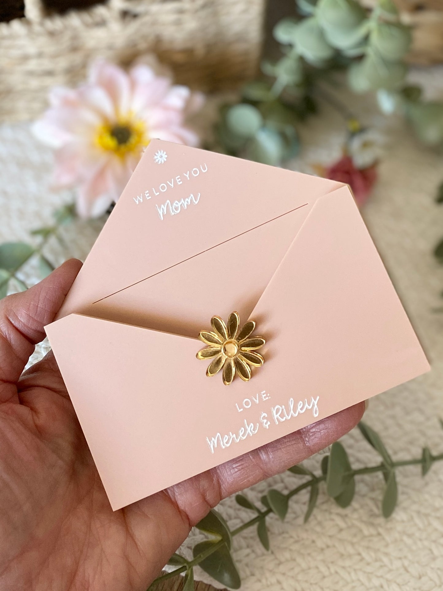 Personalized Envelope Magnet for Mom or Grandma | Kids Note & Flower Holder Keepsake