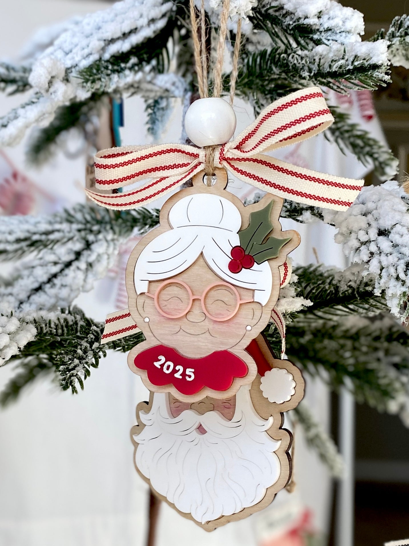 Mr. & Mrs. Claus Christmas Ornament Set