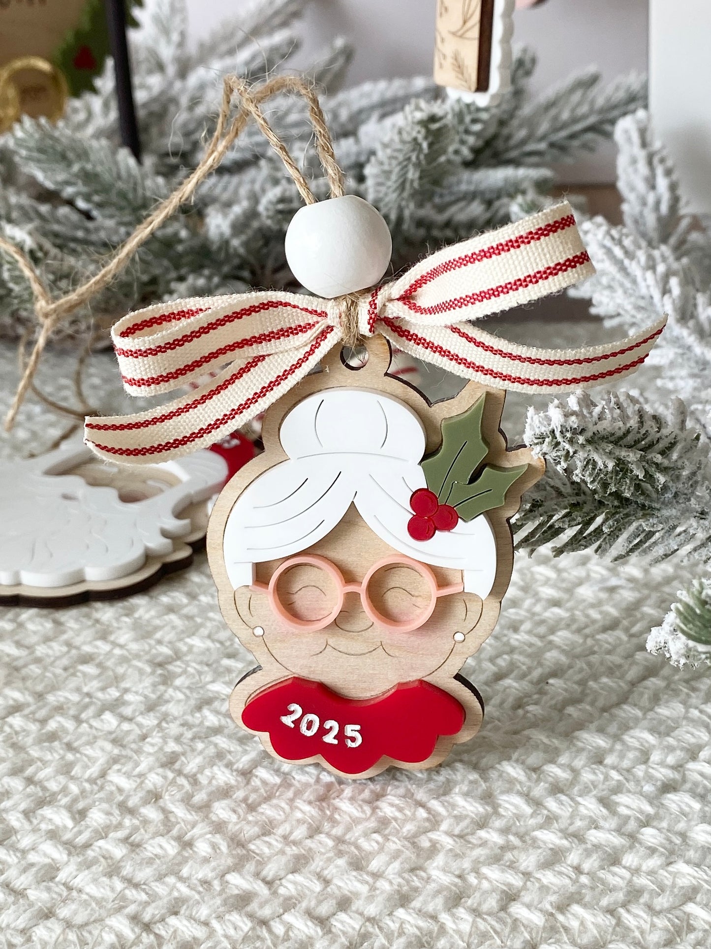 Mr. & Mrs. Claus Christmas Ornament Set