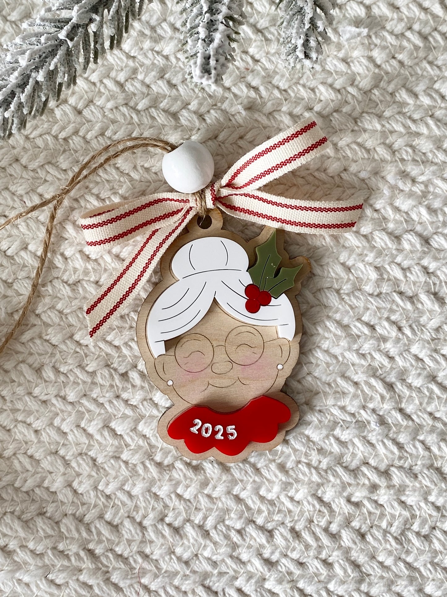 Mr. & Mrs. Claus Christmas Ornament Set