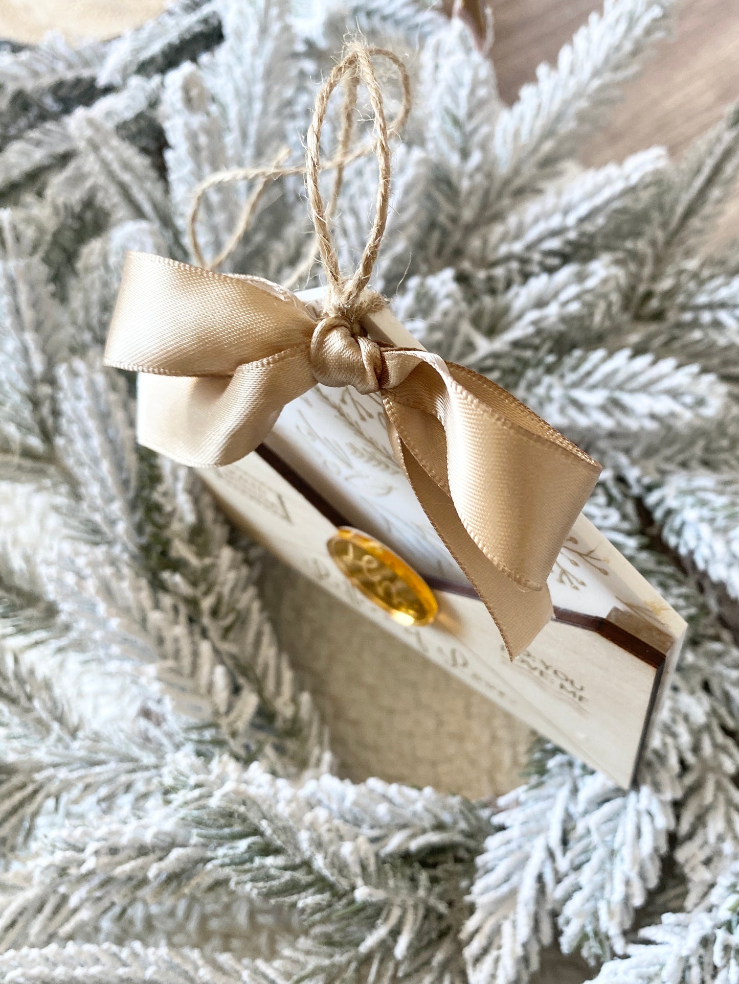 Letters of Love – Christmas Keepsake Ornament & Gift Card Holder