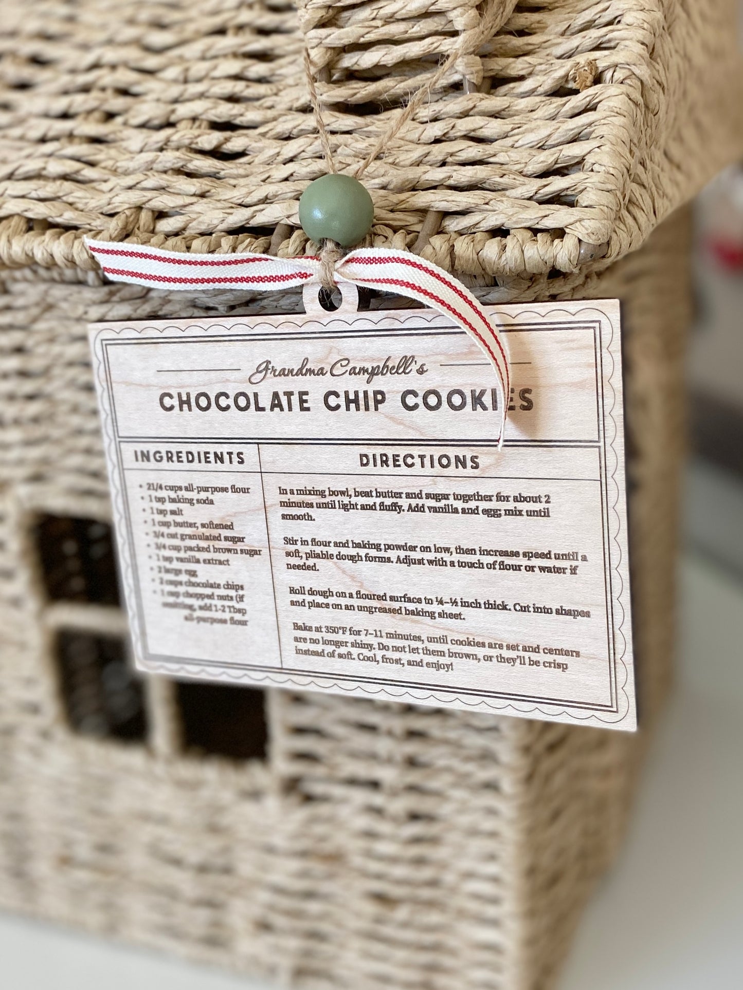 Family Recipe Keepsake Ornament – Personalized Wooden Recipe Card