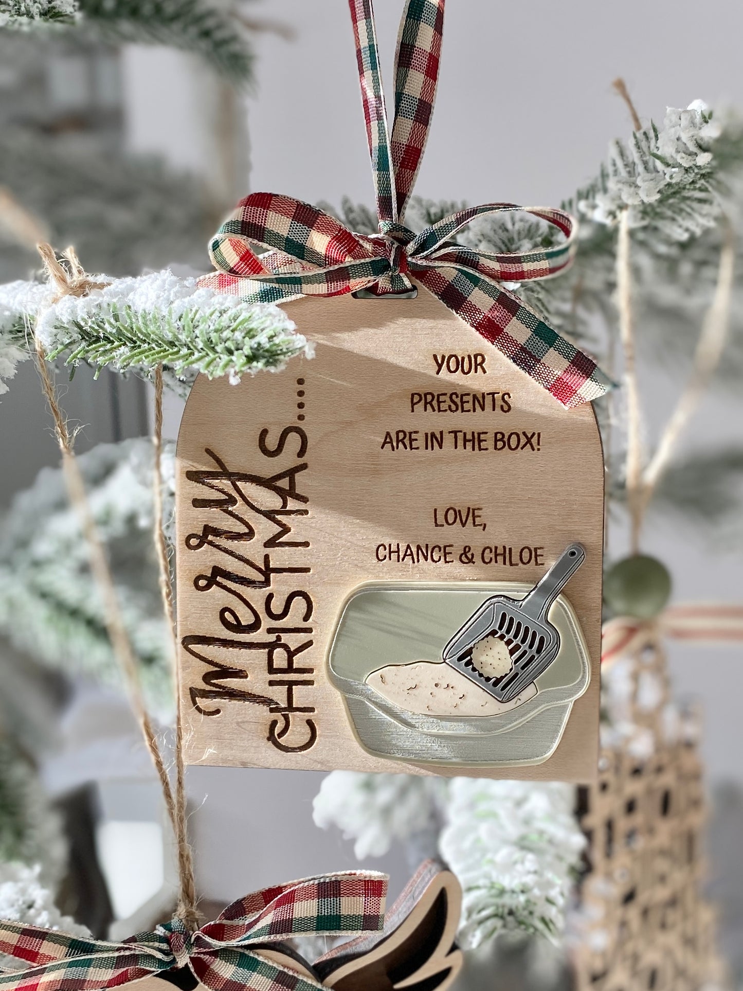 “Your Presents Are in the Box” – Funny Cat Christmas Ornament